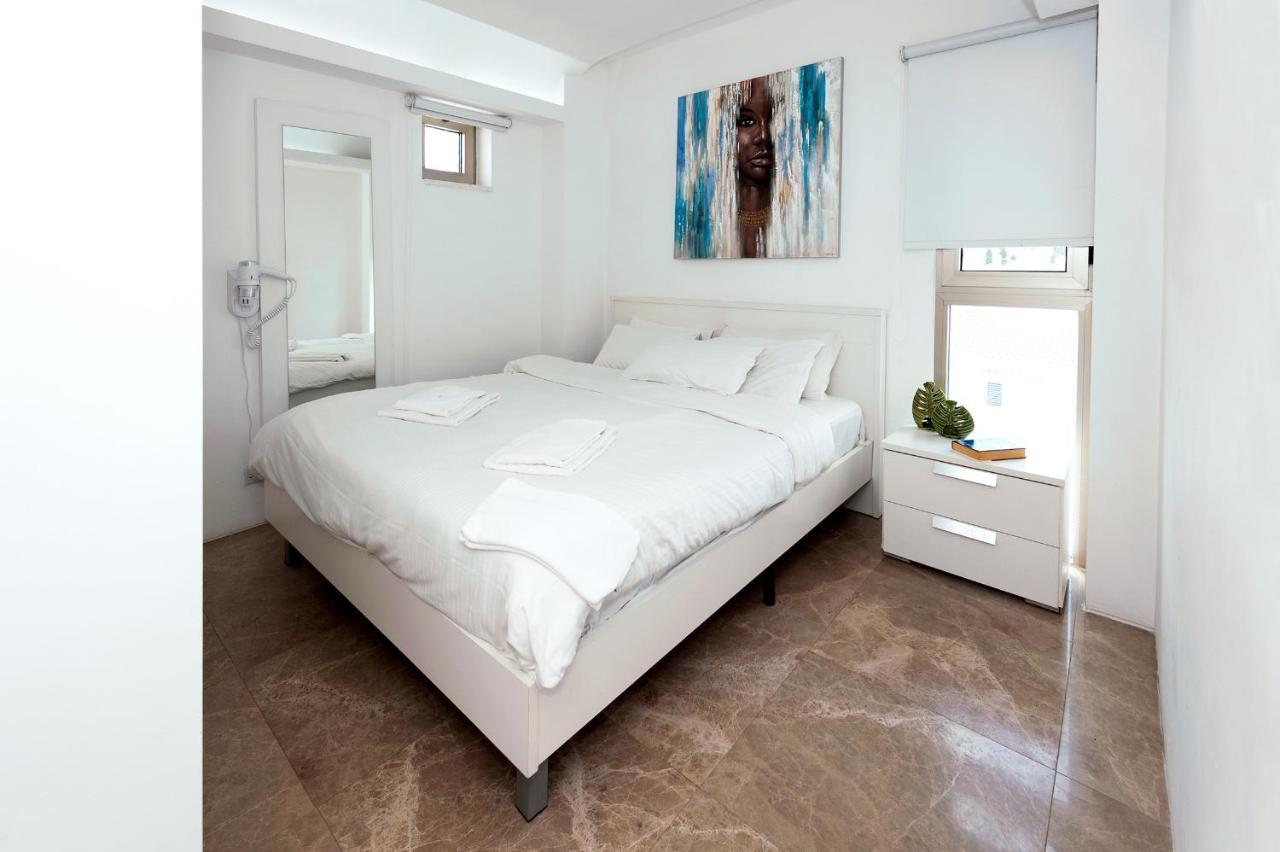 Apartment Marisol - Beachfront Протарас Экстерьер фото
